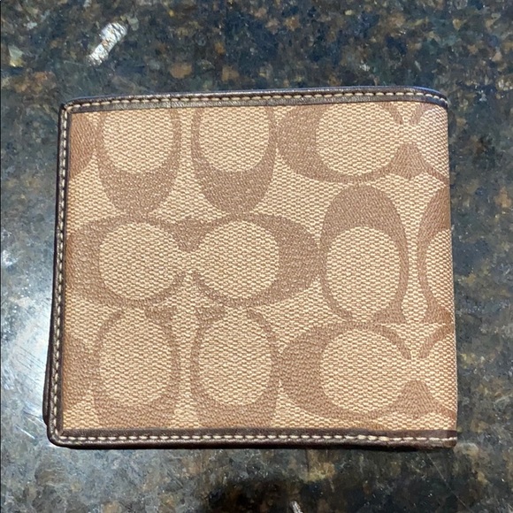 Men’s Coach Wallet - Picture 2 of 5